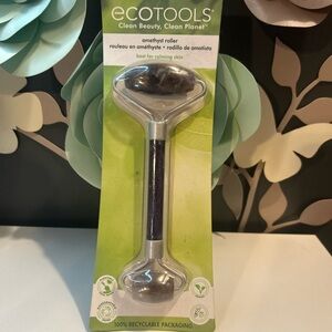 ⭐️ EcoTools Amethyst Roller